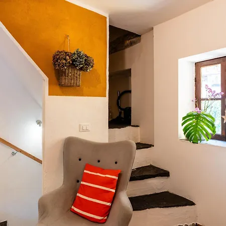 La Terrazza Soleggiata Di Maria By Interhome * 巴达卢科