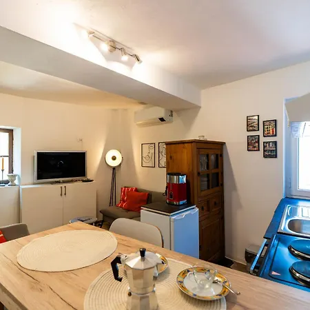 La Terrazza Soleggiata Di Maria By Interhome 度假居 *