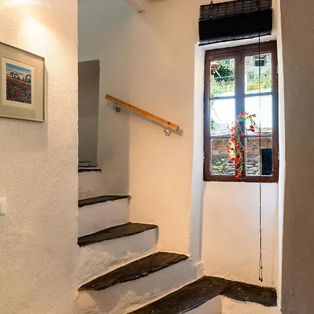 La Terrazza Soleggiata Di Maria By Interhome 度假居 巴达卢科