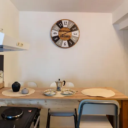 La Terrazza Soleggiata Di Maria By Interhome 巴达卢科