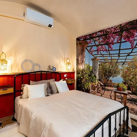 La Terrazza Soleggiata Di Maria By Interhome 度假居 *